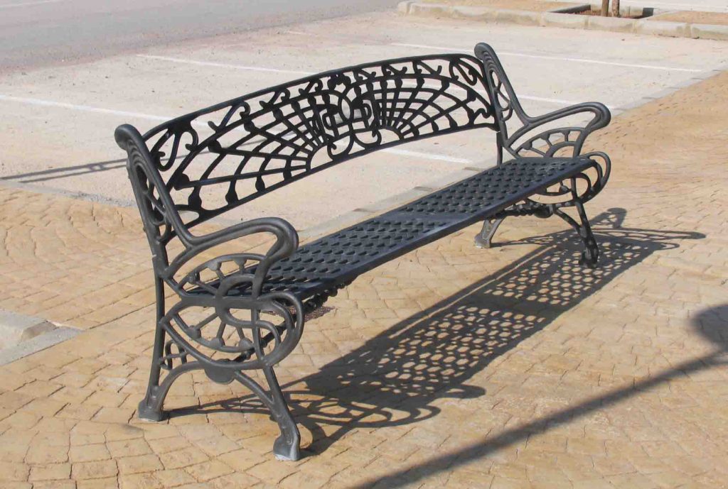 Tipos de bancos urbanos para parques y zonas peatonales Tipos de bancos urbanos para parques y zonas peatonales