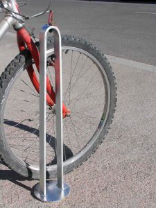 04 apa 04h aparcabicicletas urbano