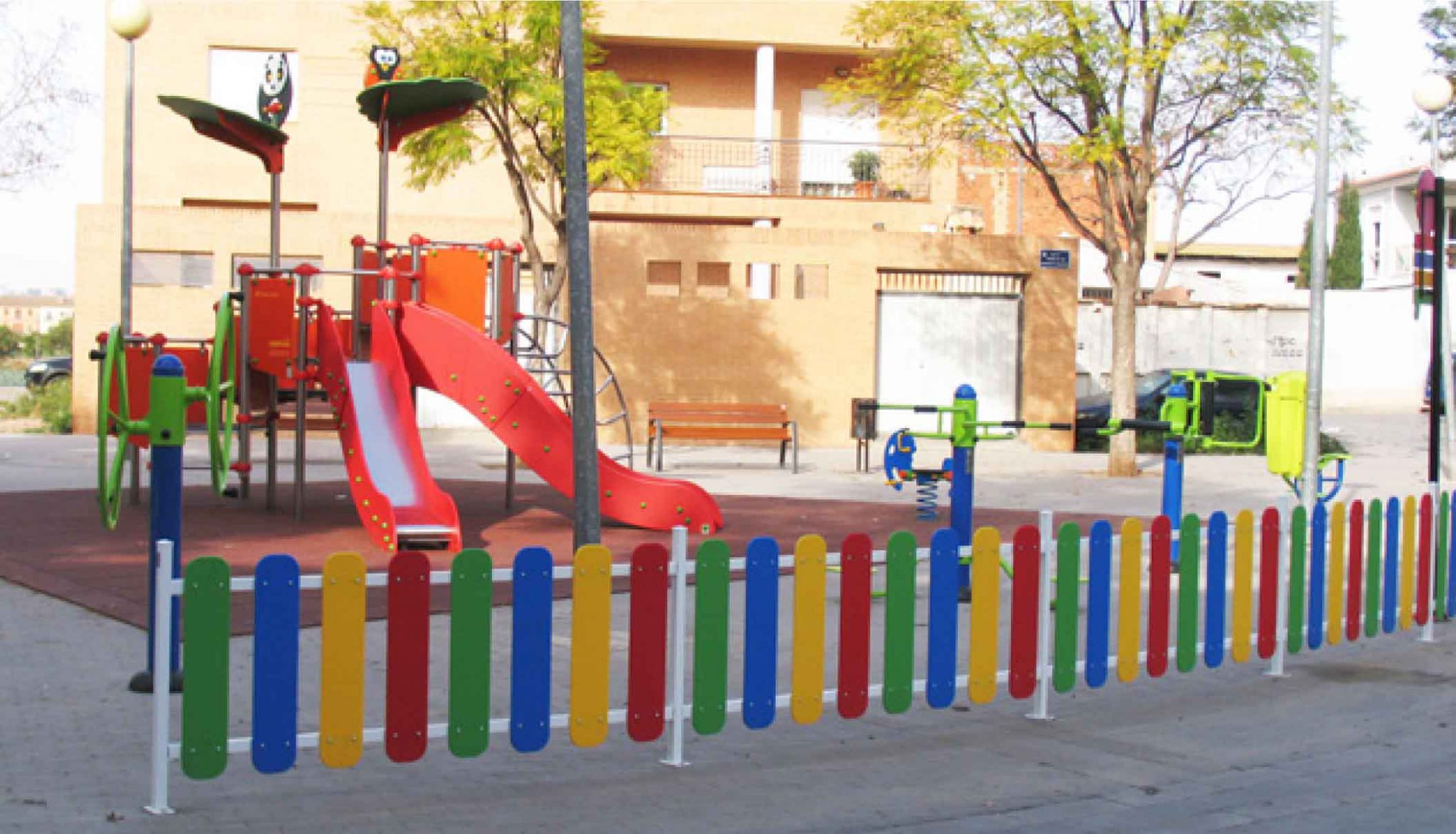 Valla parque infantil