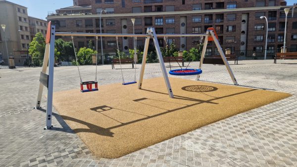 Mobipark parque infantil inclusivo Monjarín Pamplona