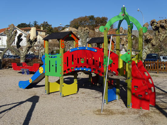 10 1 18 gran parque infantil en nigran pontevedra 02